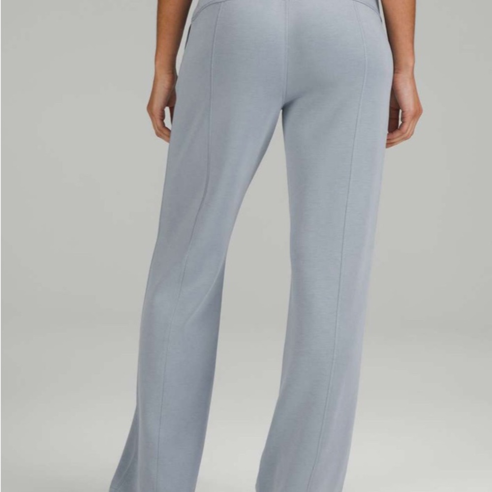 Women's Chambray Lululemon Softstreme High-Rise, Full Length pants.